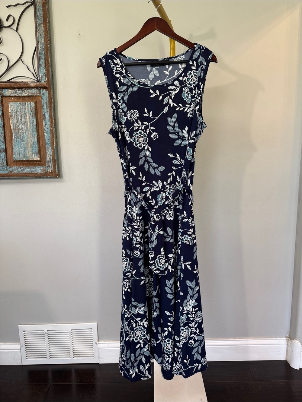 Nina Leonard Navy Blue Floral Sleeveless belted textured Midi Dress EUC XL